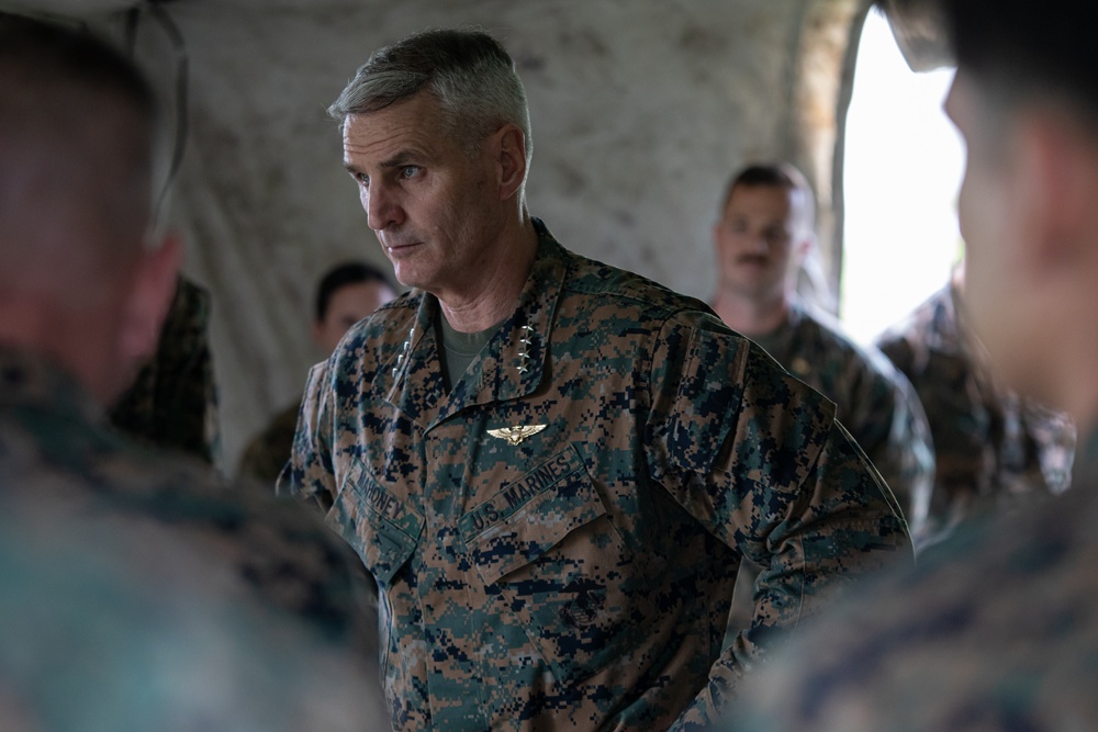 Assistant Commandant of the Marine Corps Visits 3rd Marine Logistics Group