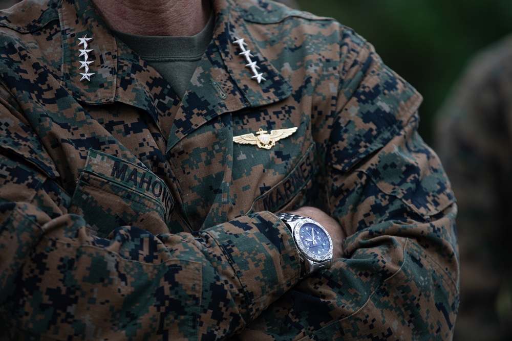 Assistant Commandant of the Marine Corps Visits 3rd Marine Logistics Group