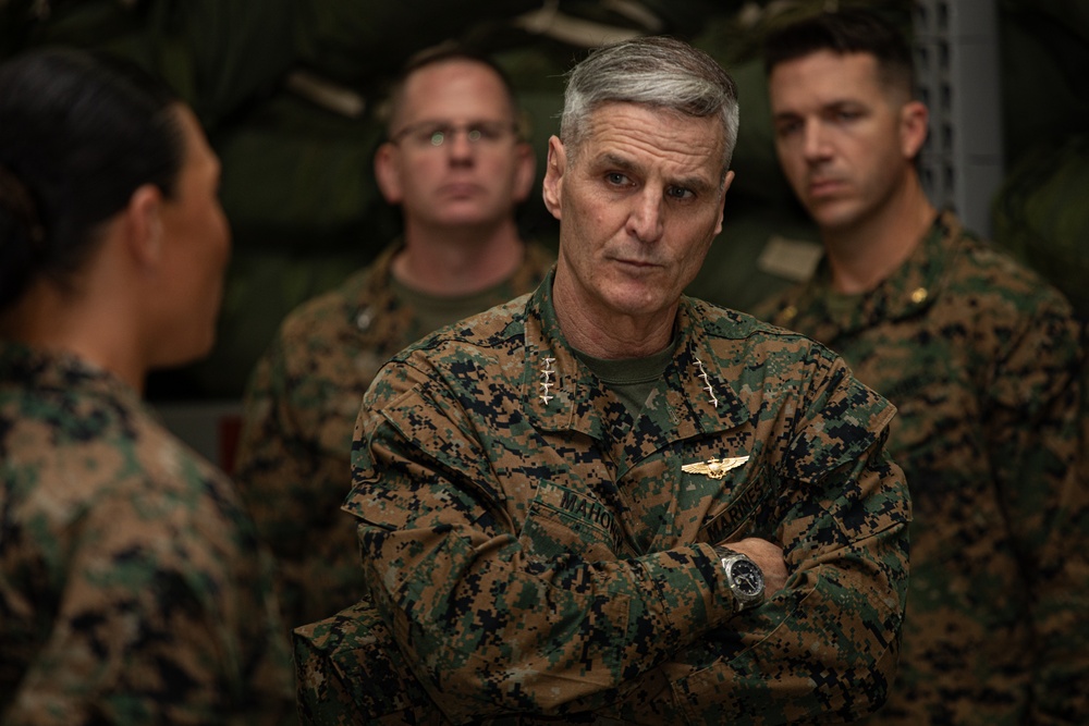 Assistant Commandant of the Marine Corps Visits 3rd Marine Logistics Group