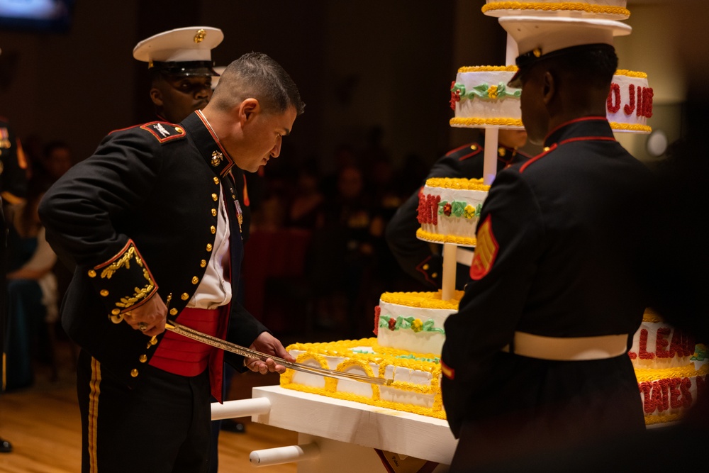 III MIG | Hosts 249th Marine Corps Birthday Ball