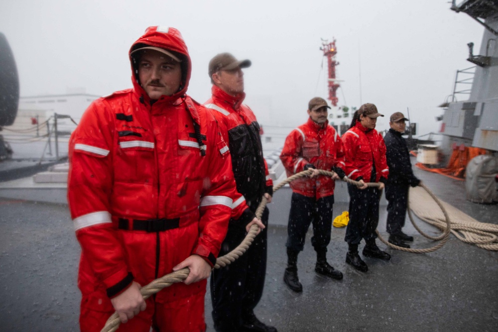 USS Higgins Conducts Sea-and-Anchor Evolution