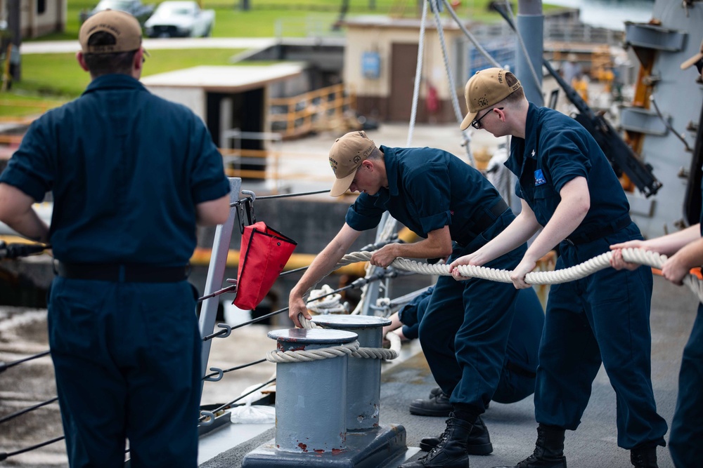 USS Higgins Conducts Sea-And-Anchor Evolution