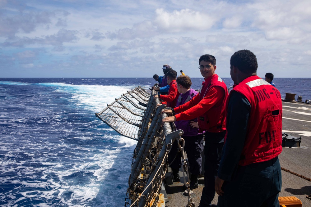 USS Higgins Conducts Flight Operations