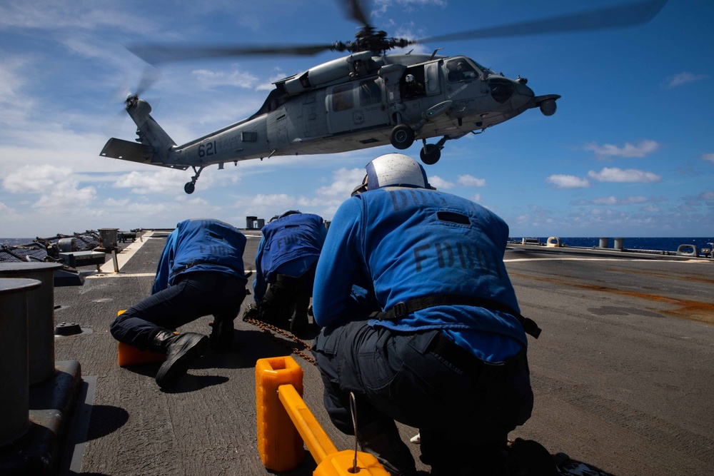 USS Higgins Conducts Flight Operations