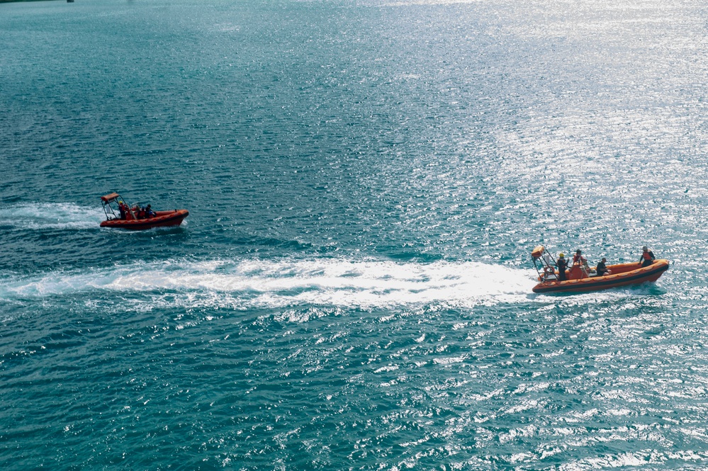 USS Frank Cable Conducts SAR Exercise