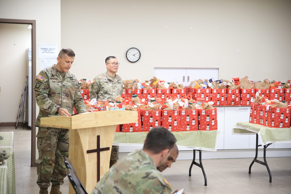 USAG Daegu and 19th ESC Unite to Provide Thanksgiving Support for Soldiers and Families