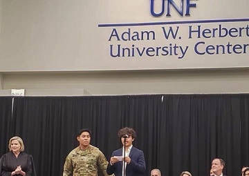 Florida Army National Guard Soldier becomes U.S. citizen