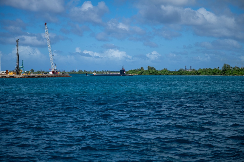 USS Minnesota Arrives in Guam