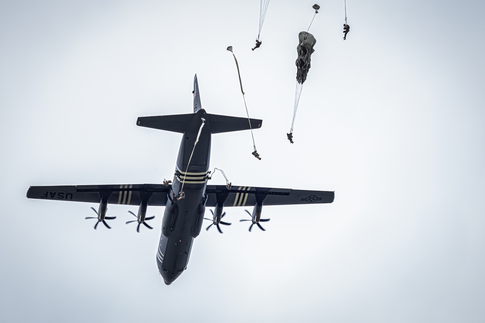Paratroopers from the 173rd Airborne Brigade conduct a routine jump in Aviano