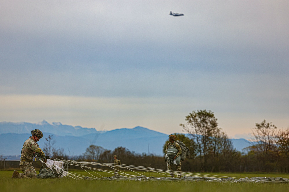 Paratroopers from the 173rd Airborne Brigade conduct a routine jump in Aviano