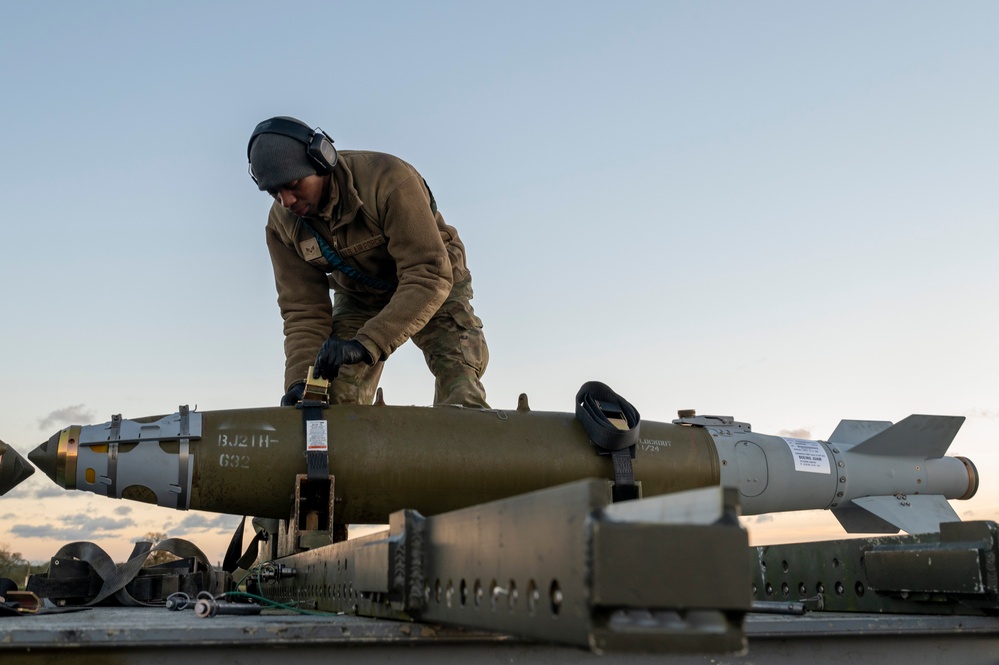 20EBS Airmen load weapons for BTF missions