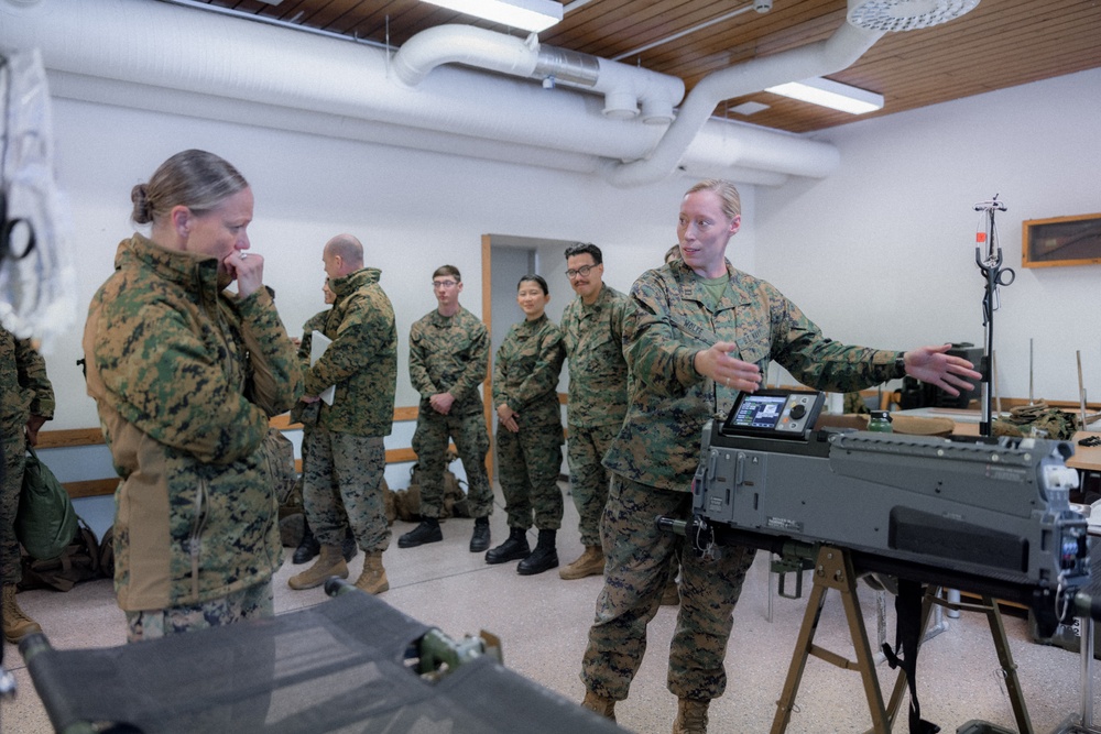 U.S. Marine Corps Brig. Gen. Hennigan visits U.S Marines before Exercise Freezing Winds