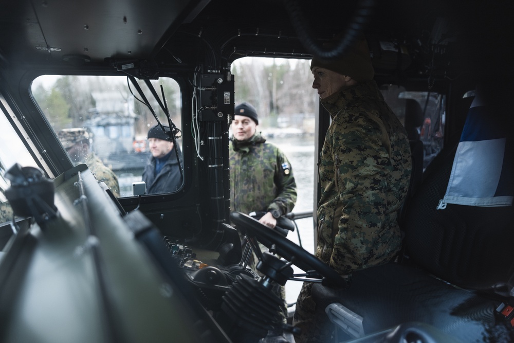 U.S. Marine Corps Brig. Gen. Hennigan visits U.S Marines before Exercise Freezing Winds