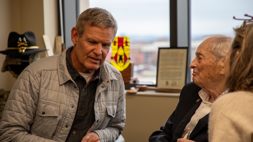 Governor Bill Lee and Gary Sinisé thank the Tennessee National Guard