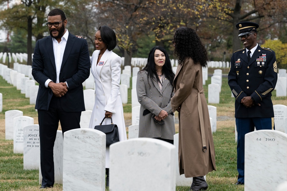 USO Visit to ANC Pays Respect to 6888th Central Postal Battalion