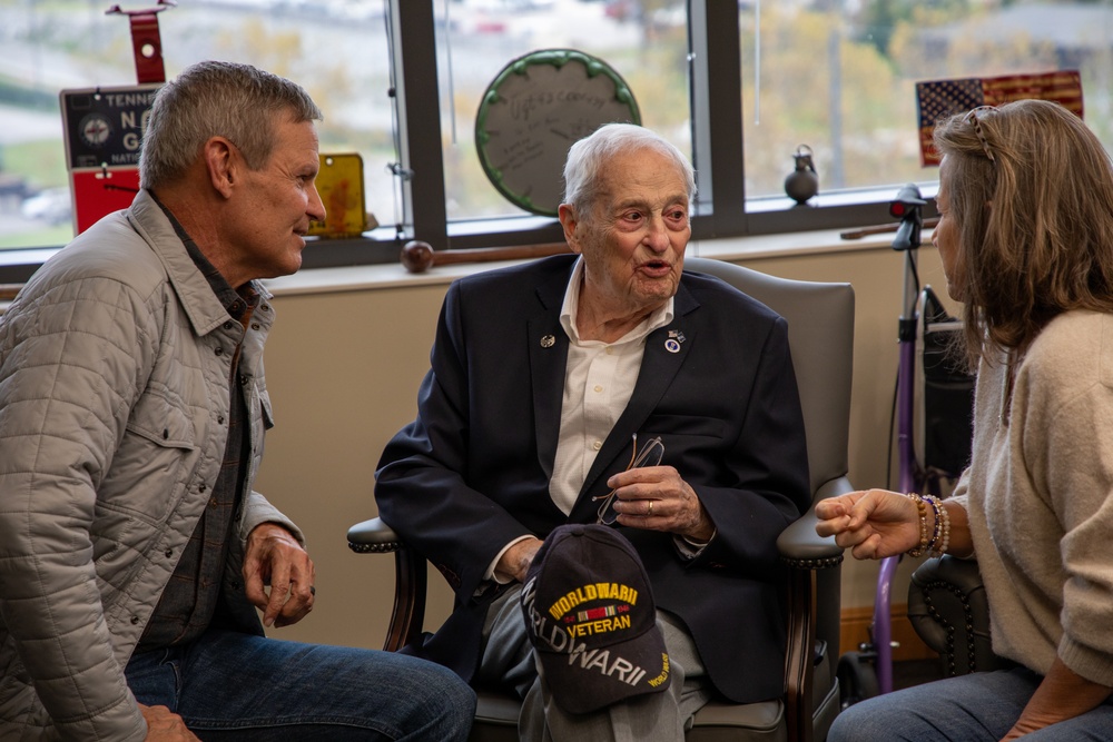Governor Bill Lee and Gary Sinisé thank the Tennessee National Guard