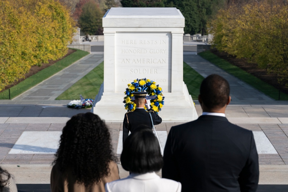 USO Visit to ANC Pays Respect to 6888th Central Postal Battalion