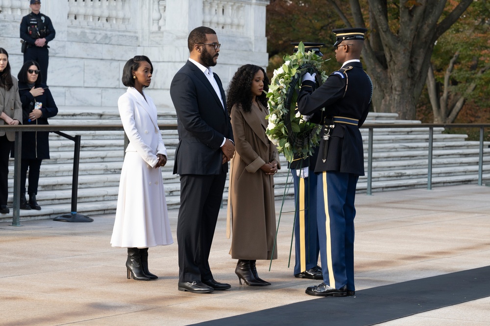 USO Visit to ANC Pays Respect to 6888th Central Postal Battalion