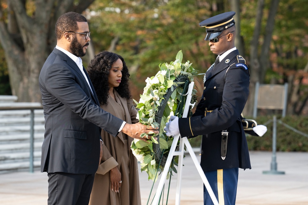 USO Visit to ANC Pays Respect to 6888th Central Postal Battalion