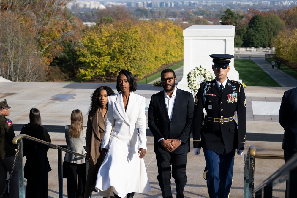 USO Visit to ANC Pays Respect to 6888th Central Postal Battalion