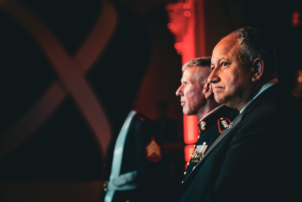 Commandant, Gen. Smith, Hosts 249th Birthday Ball