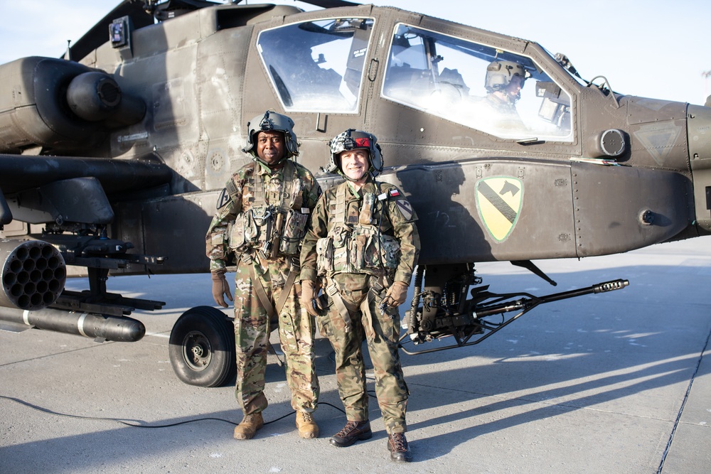 First Team deputy commanding general attends Apache familiarization flight