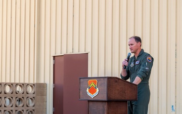 Luke says farewell to F-16 sims