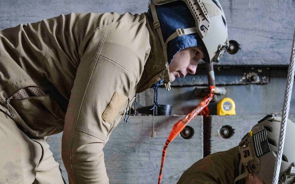 MDSU 2 Afloat Salvage Training