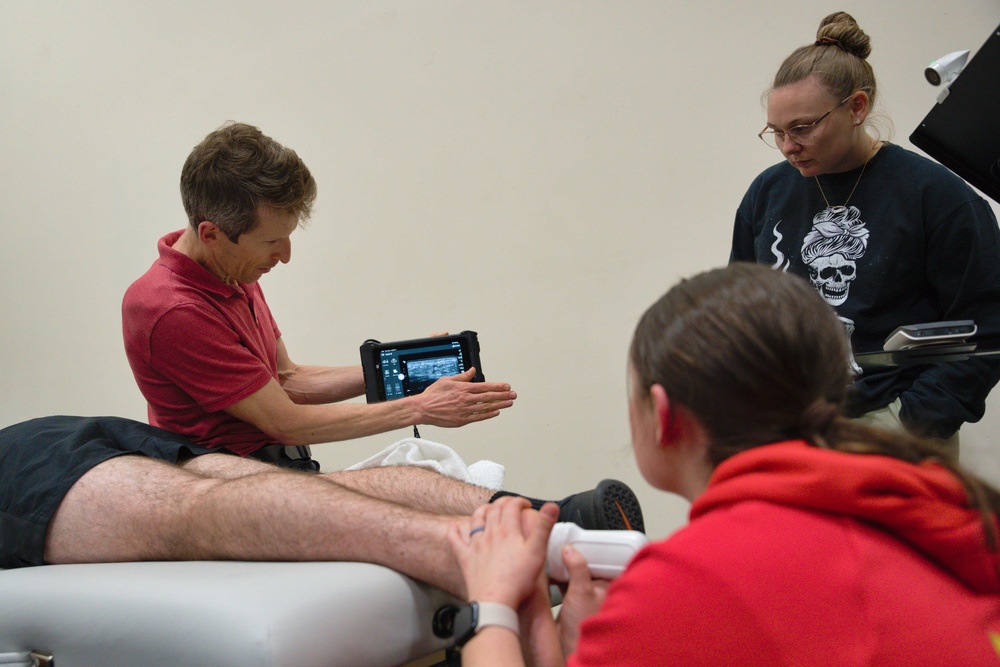 WRAIR-West hosts training in new project to identify prevalent tendon injuries before they occur