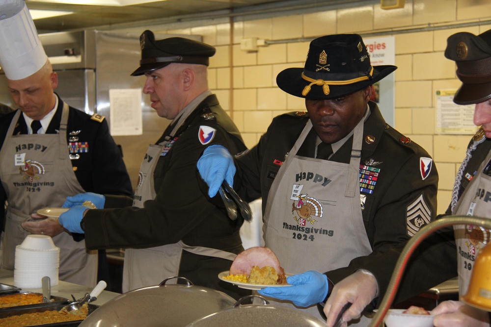 Command Serves Thanksgiving