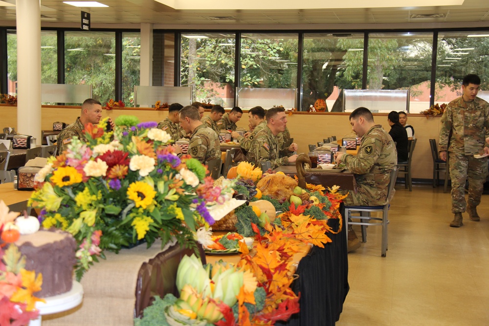 Command Serves Thanksgiving