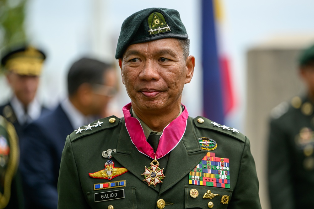 Philippine Army Commander Awarded Legion of Merit Medal