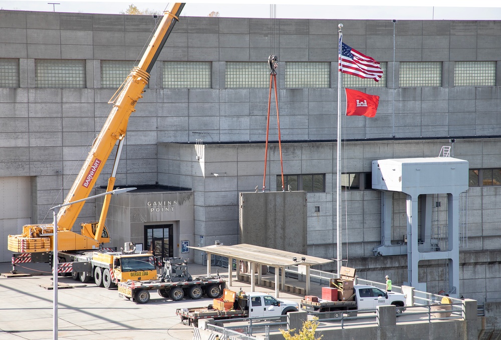 Out with the old, in with the new: Bulkhead gates at Gavins Point Dam replaced for the first time