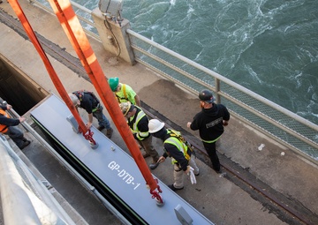 Out with the old, in with the new: Bulkhead gates at Gavins Point Dam replaced for the first time