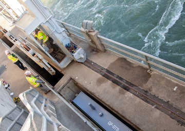 Out with the old, in with the new: Bulkhead gates at Gavins Point Dam replaced for the first time