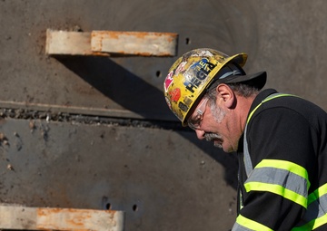 Out with the old, in with the new: Bulkhead gates at Gavins Point Dam replaced for the first time
