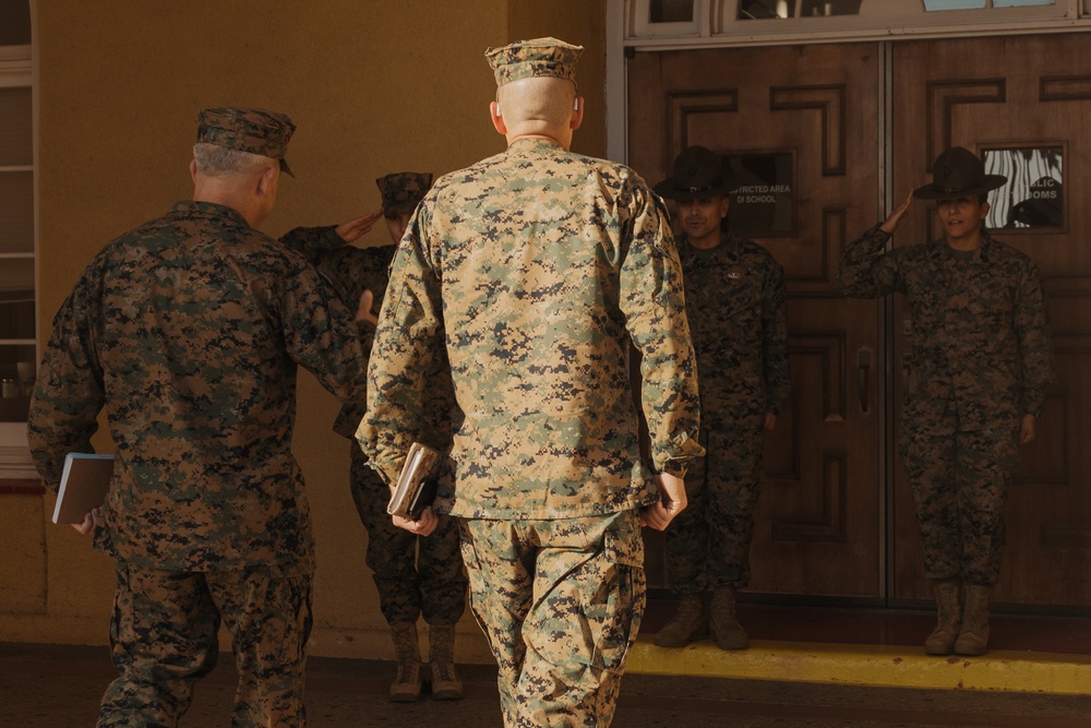 Major General Wellons tours MCRD San Diego