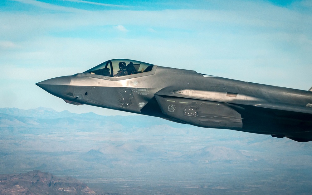 Cadets Take Flight: AFROTC Cadets Soar Aboard C-17 at Luke AFB