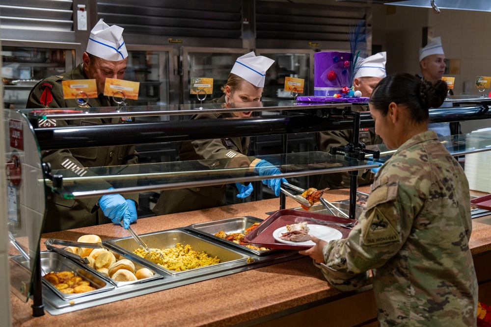 1AD Celebrates Thanksgiving at Fort Bliss