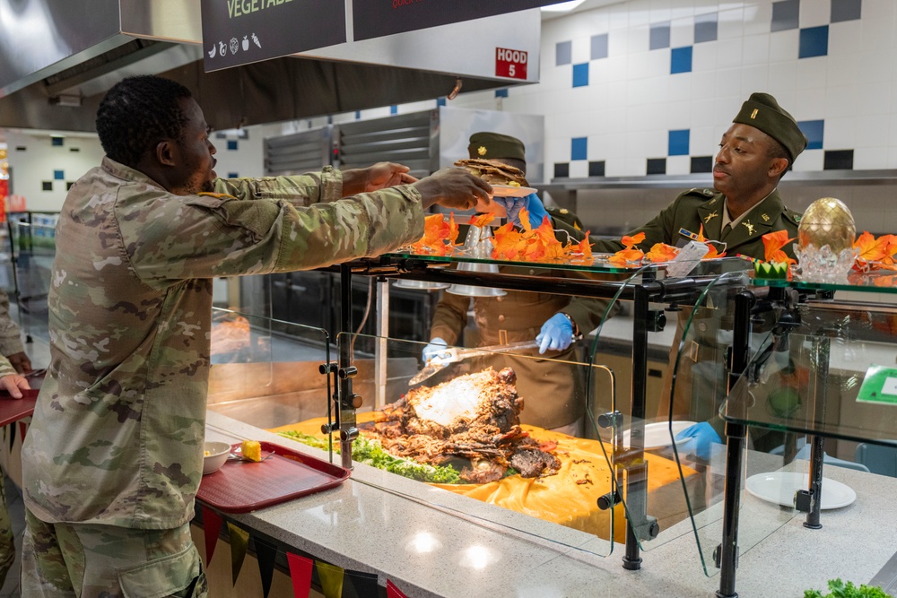 Fort Bliss Dining Facilities Thanksgiving Meal