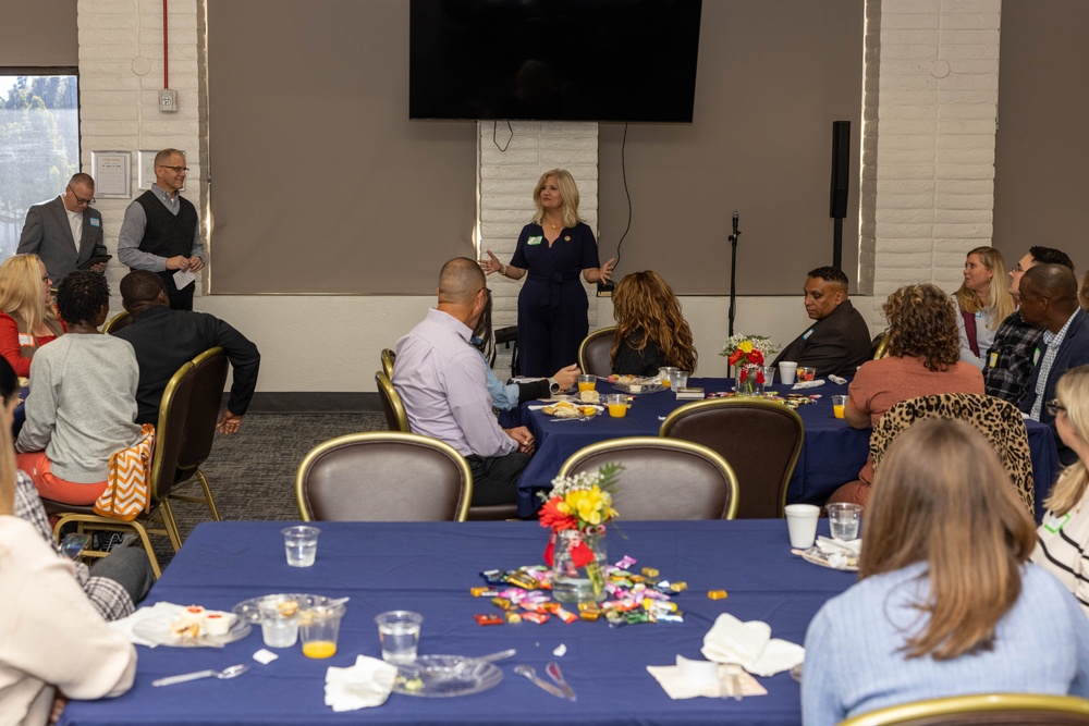 I MEF Spouse Brunch Fosters Community and Spiritual Health