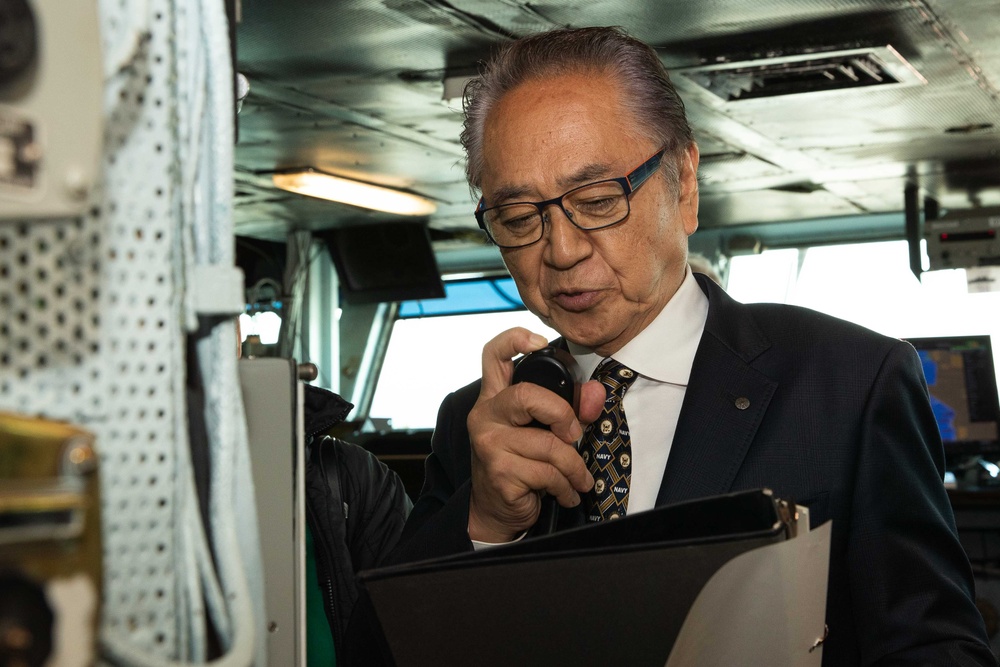 US Ambassador to Japan and Yokosuka Mayor welcome USS George Washington to Commander Fleet Activities Yokosuka