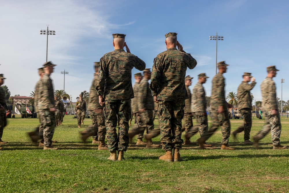 1st MARDIV holds change of command ceremony