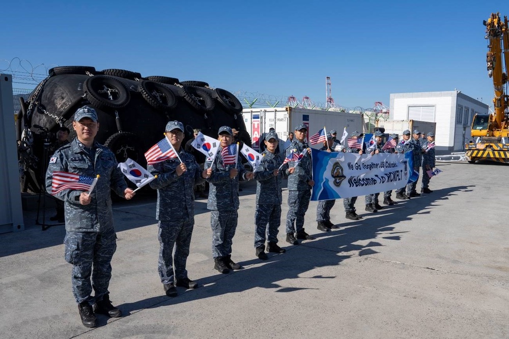 USS Columbia (SSN 771) visits Busan, South Korea