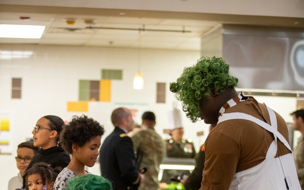 1AD DSB Soldiers Celebrate Thanksgiving