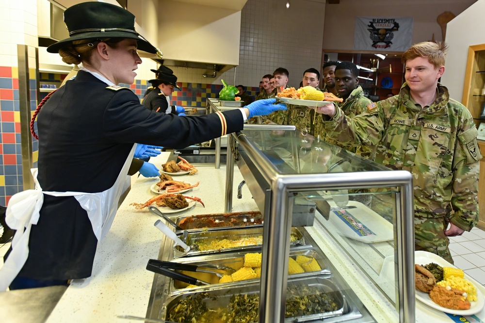 Arctic Angels feast in Thanksgiving tradition