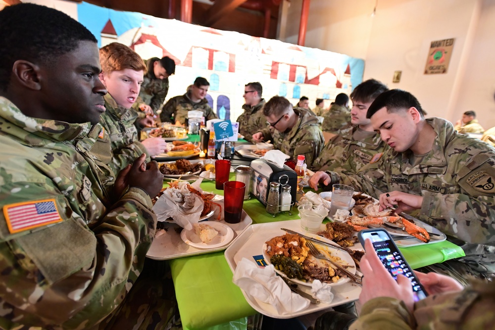 Arctic Angels feast in Thanksgiving tradition