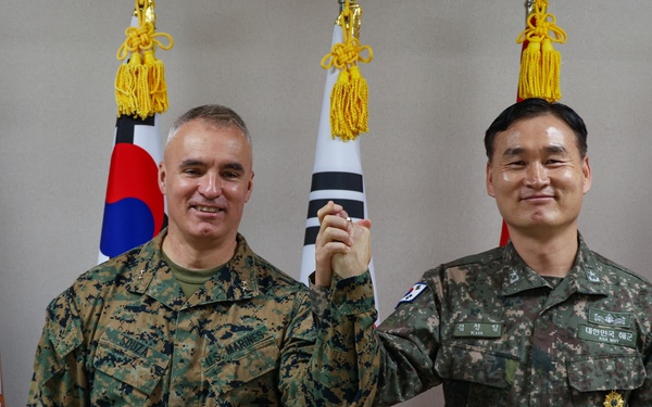 MARFORK visits Republic of Korea Naval War College