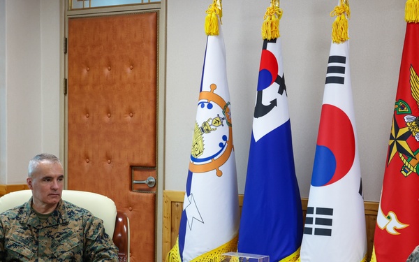 MARFORK visits Republic of Korea Naval War College