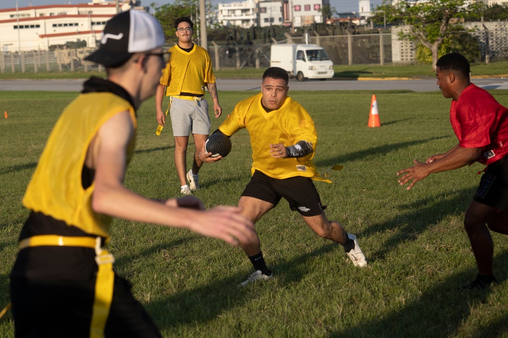 1st Maw Marines play annual Turkey Bowl game